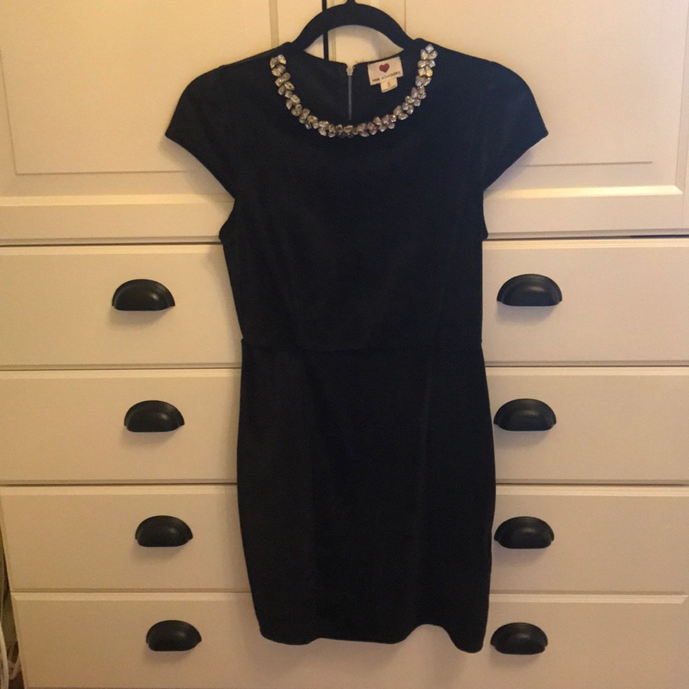 !5 for 25! Little Black Dress - Picture 3 of 11